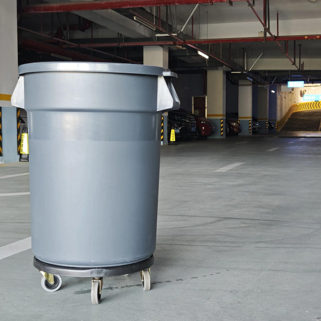 32 Gallon Grey Outdoor Trash Can with Lid and Wheels V331