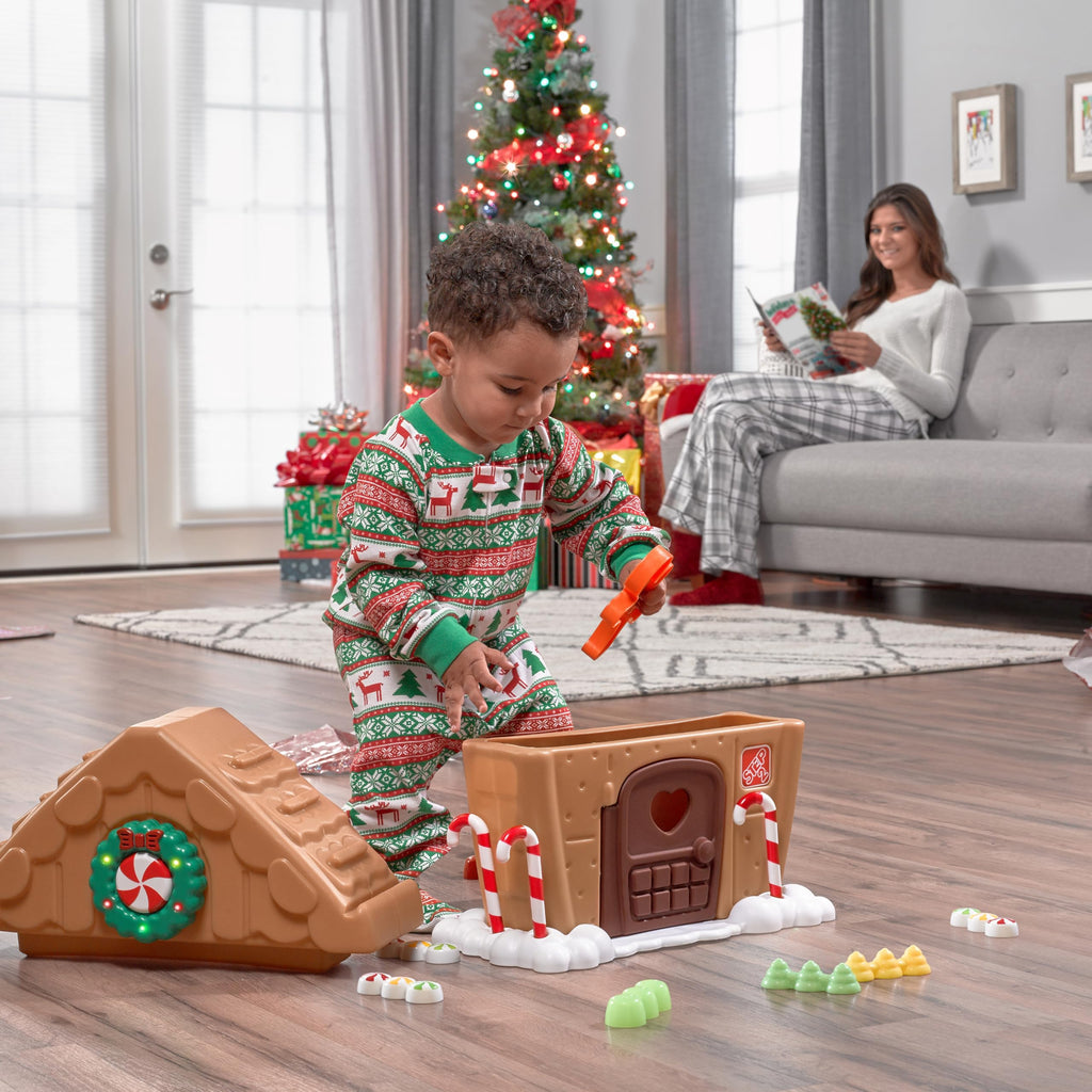 Kids Interactive Christmas Holiday Toy with 20 Accessories F31019